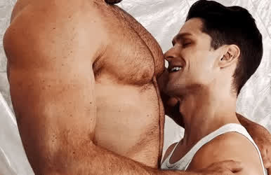 Gay Hairy Size Difference clip