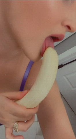 blowjob licking lips lipstick tease clip