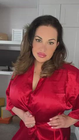Brunette Fake Boobs Fake Tits MILF OnlyFans clip