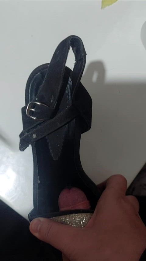 cum on feet feet feet fetish sandals shoe shoes clip