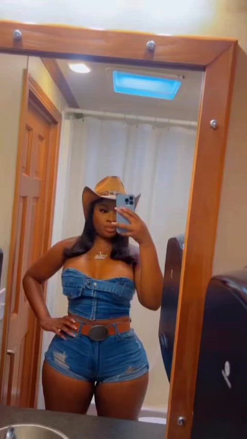 beautiful black thick clip