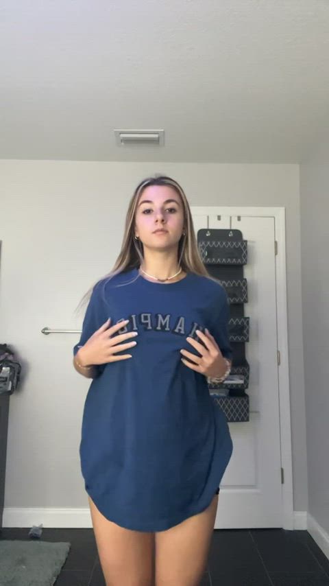 amateur big tits bouncing tits natural tits teen tits clip