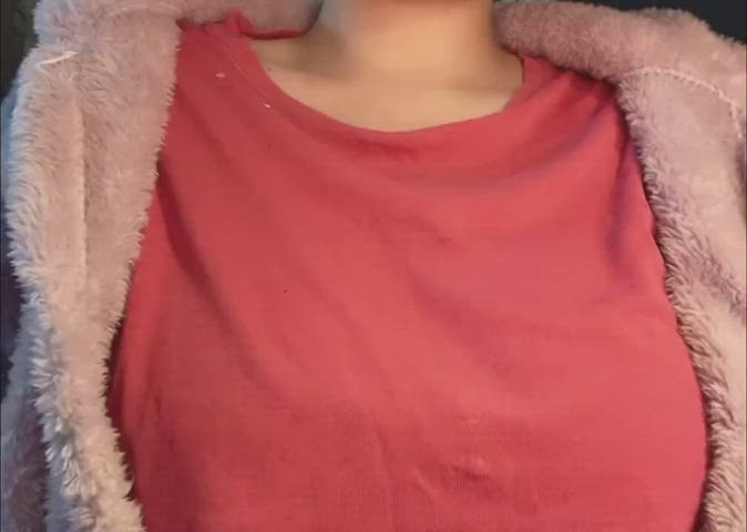 Boobs Rubbing Tits clip