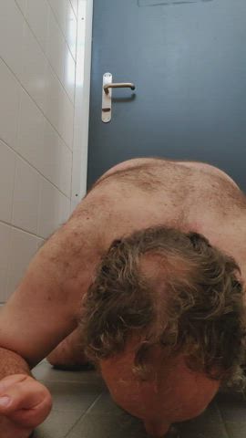 Cum Licking Exposed Exhibitionist Hairy clip