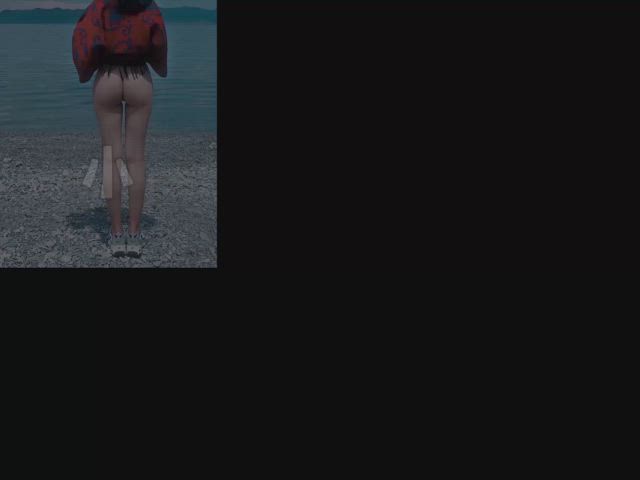 exhibitionist