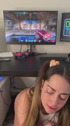 amateur big ass big dick blowjob deepthroat handjob clip