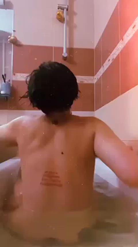 ass bathroom bathtub big ass dancing homemade nude solo twerking clip