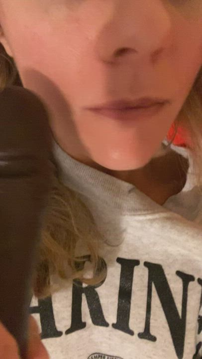 Amateur BBC Dildo clip