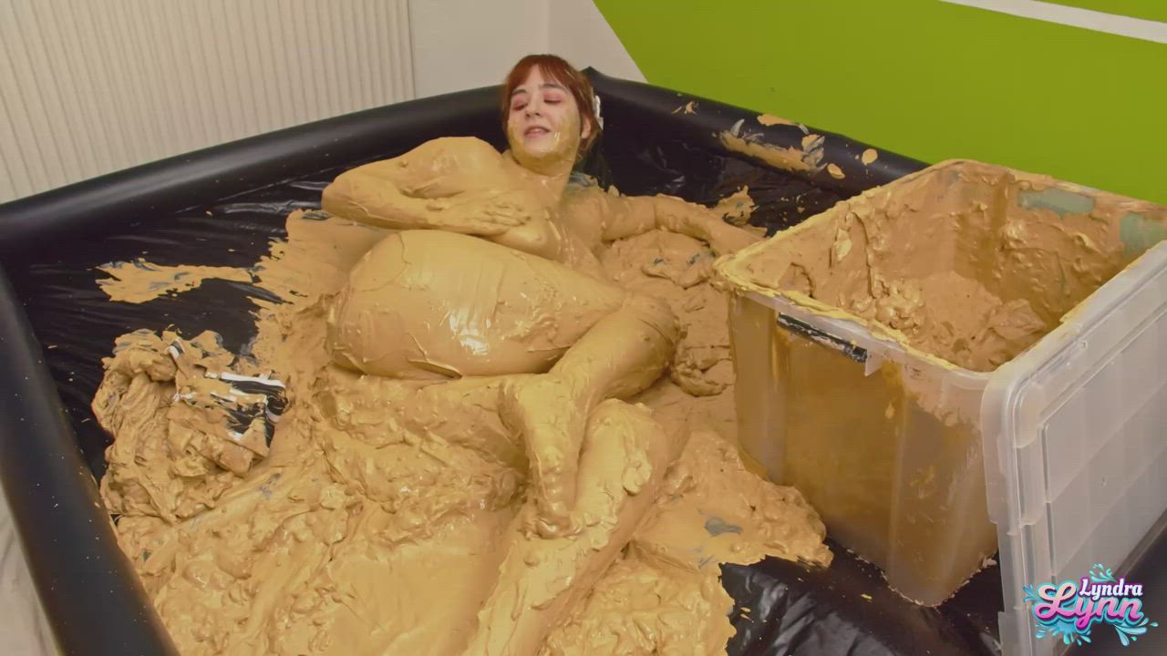 Female German Masturbating Messy Redhead clip