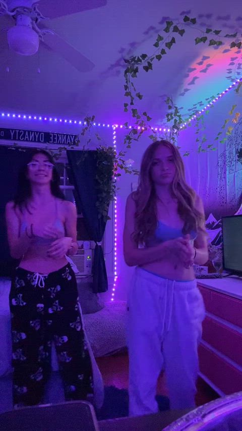 dancing teen tiktok clip