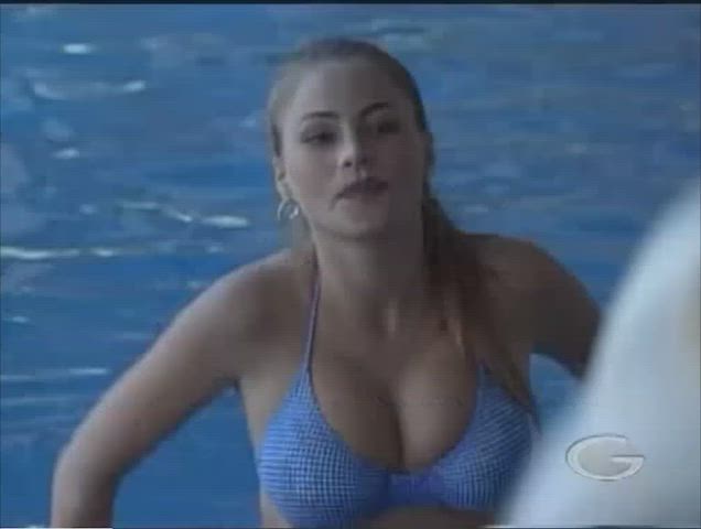 big tits jiggling tits clip