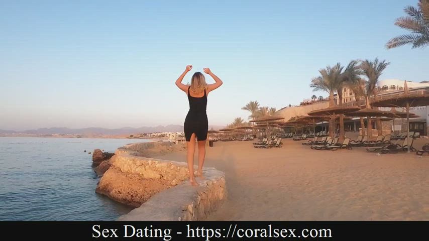 South American Rose McGowan Female Chubby Uncensored Beach Nipples Babe Pawg clip