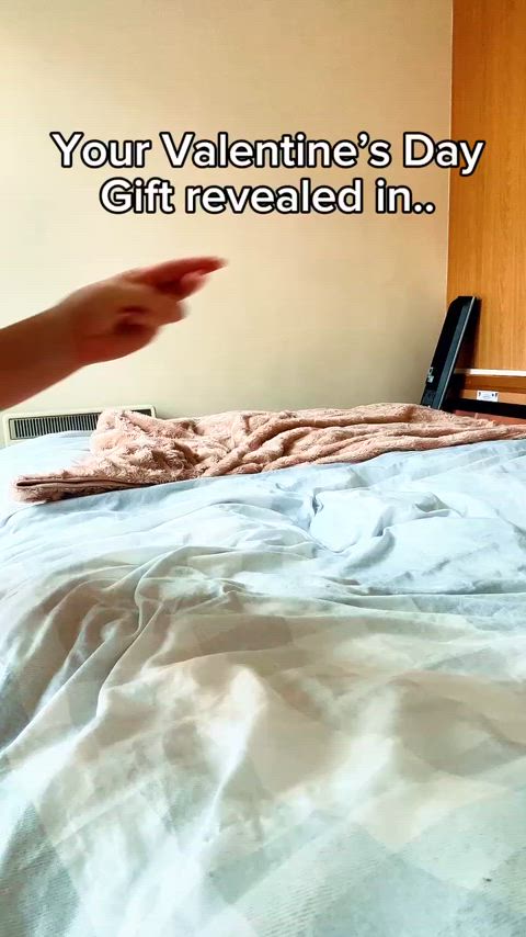 18 years old amateur babe bouncing clothed cute sfw tease teen tiktok captions fansly-uk