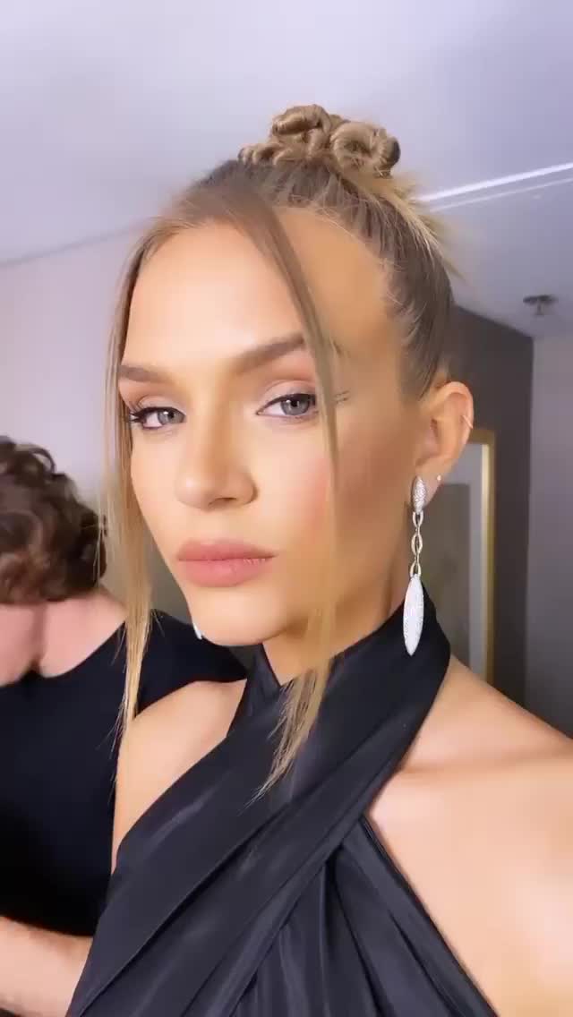 Josephine Skriver clip