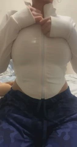 Big Tits Boobs Undressing clip