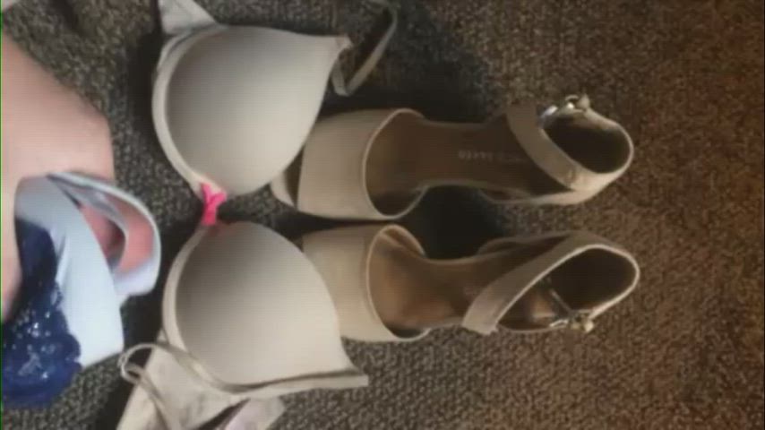 bra cumshot jerk off masturbating clip