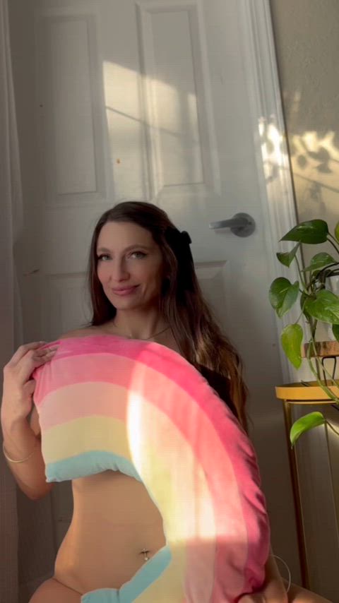 There’s a pot of gold under my rainbow 🌈