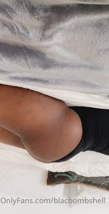 Interracial Kissing Latina clip