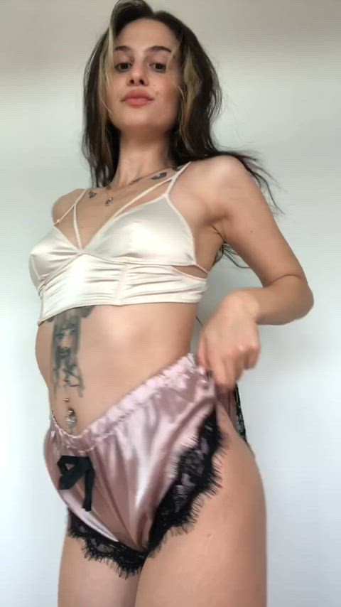 Wanna creampie this?π₯Ί Please