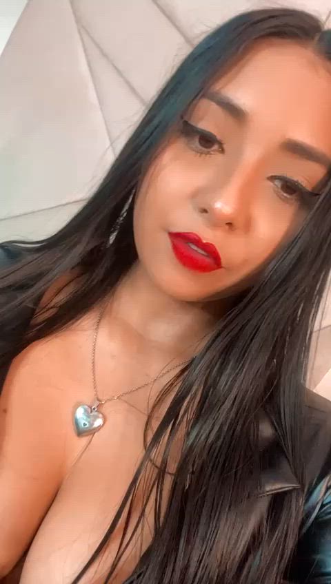 chaturbate latina sexy solo streamate tanned clip