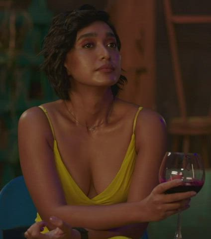 celebrity cleavage indian clip