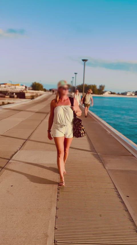 amateur braless public amateur-girls clip