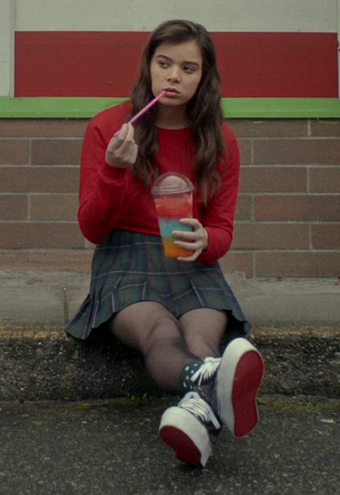 celebrity female hailee steinfeld stockings clip
