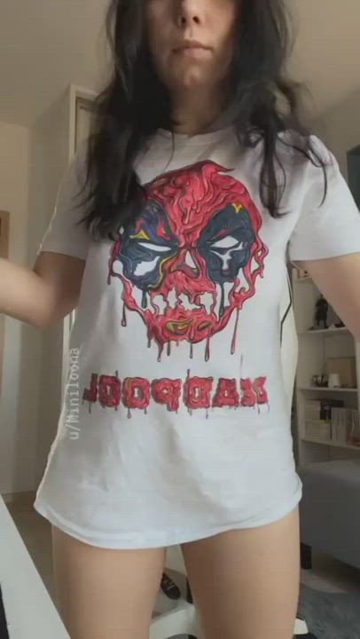 Big Tits Brunette Shaved Pussy clip