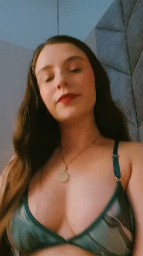 ass bongacams boobs camsoda cute latina natural tits petite teen tits clip
