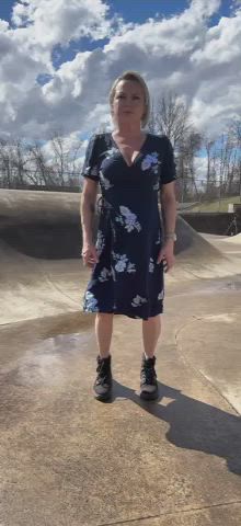 big tits outdoor public big-areolas milf clip