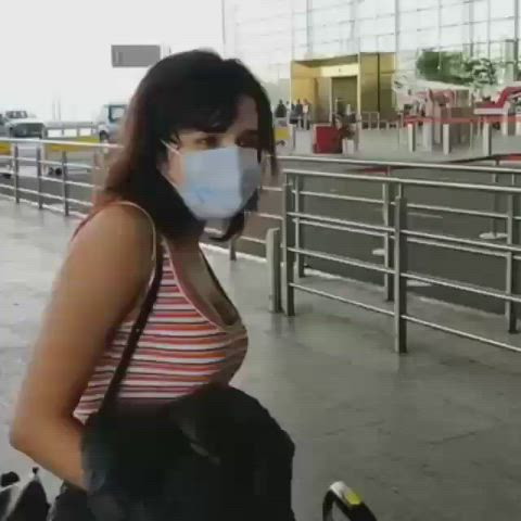 Hanging tits of Shirley Setia π