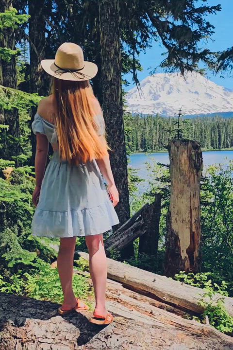 Careful not to stare directly at a wild redhead...