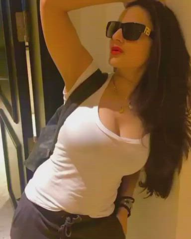 bollywood busty candid celebrity cleavage indian milf clip