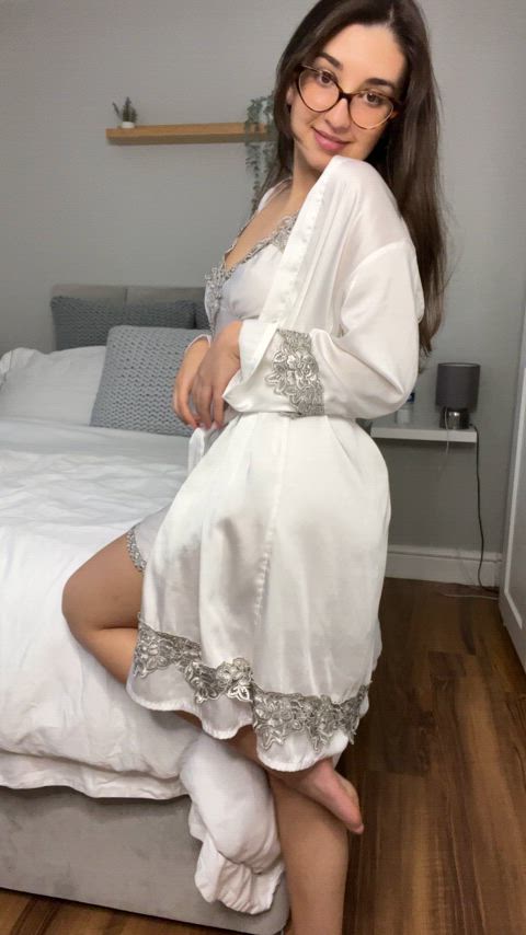 amateur ass boobs brunette silk legal-teens clip