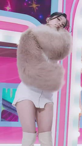 asian cute pale thighs clip