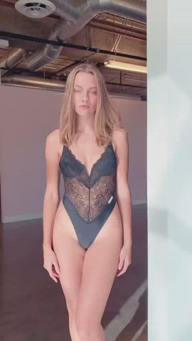 bikini gooning teen clip