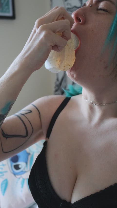 amateur blowjob deepthroat goth petite spit clip