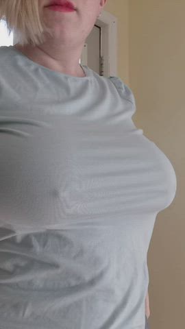 big tits boobs braless clip