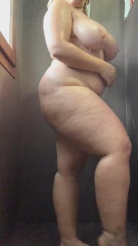 bbw big tits natural tits saggy tits shower tits clip