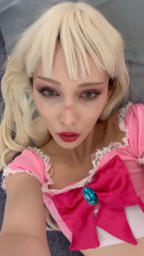 Taking it up her princess peach
