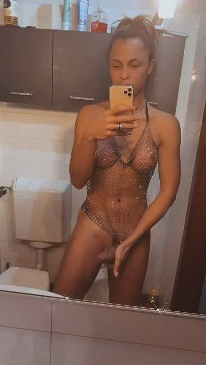 Selfie clip