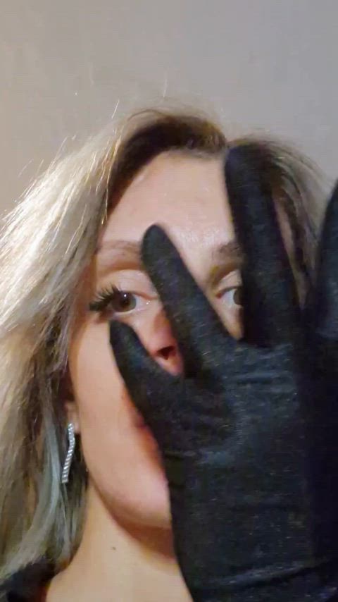 dominant domination dominatrix domme femdom onlyfans tiktok fit-girls tik-tok clip