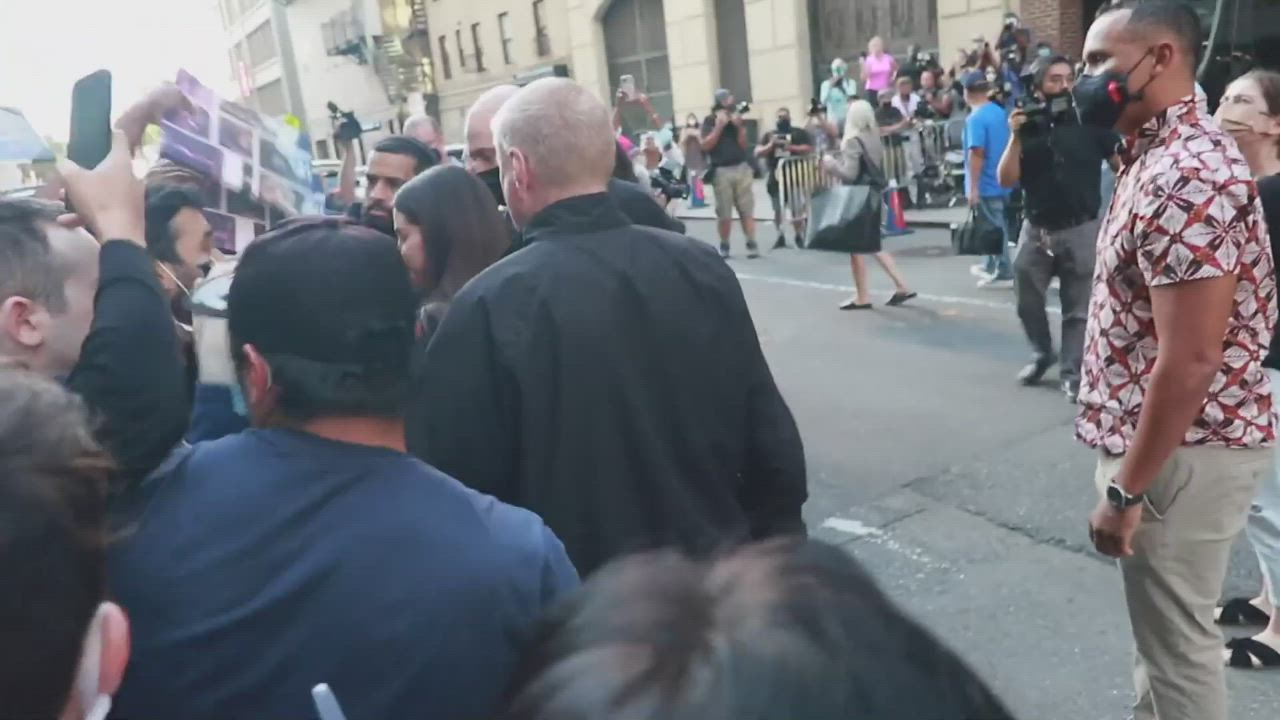 Brunette Latina Selena Gomez clip