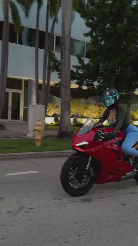 amateur ass blonde loyalfans outdoor riding tiktok tits r/supercutebabesjizzed r/titsworship