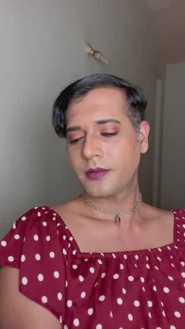 Close Up Crossdressing Lipstick clip