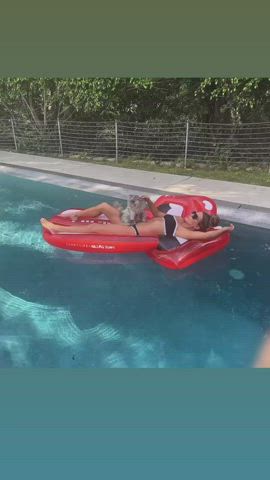 kate beckinsale pool pussy clip