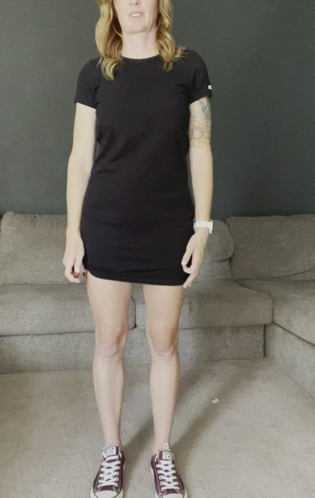 Lots of you liked me flashing in this dress. So here is some more. I hope it brightens