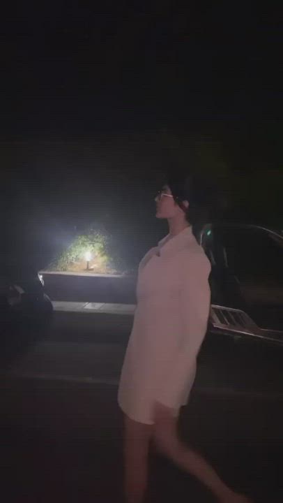 Ass Brunette Outdoor clip
