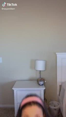 cleavage spandex tiktok clip