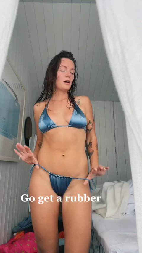 bikini sexy tove lo clip